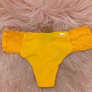 Brand New PINK Victoria's Secret Thong- XS